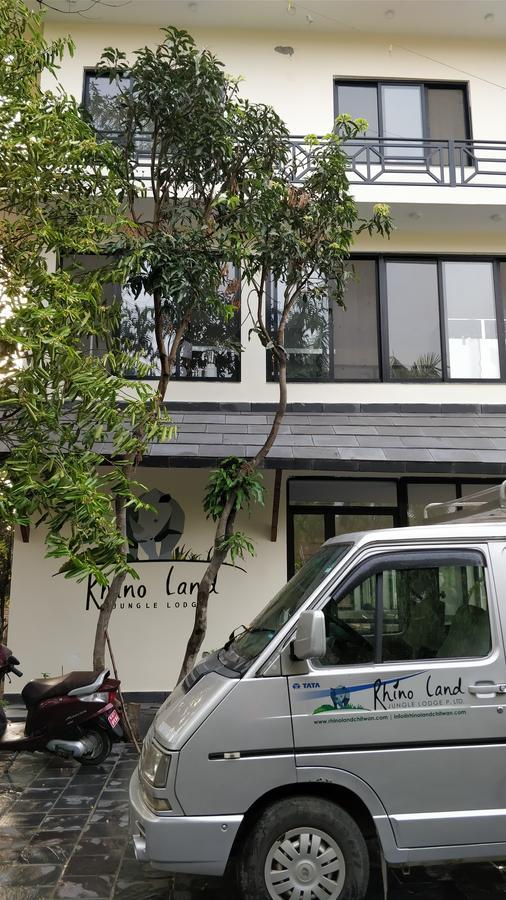 Rhino Land Jungle Lodge Sauraha Exterior foto